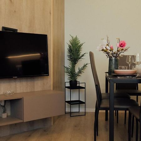 Newly Renovated Apartment تيرانا المظهر الخارجي الصورة