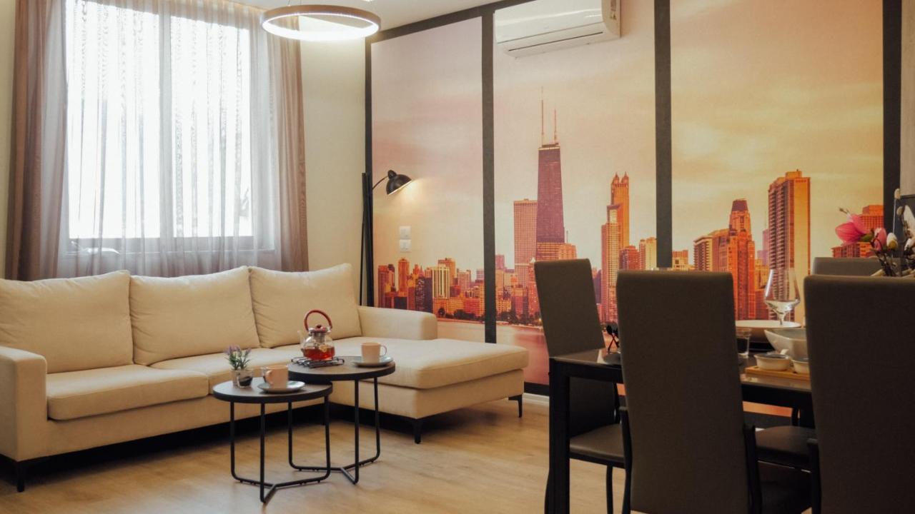 Newly Renovated Apartment تيرانا المظهر الخارجي الصورة