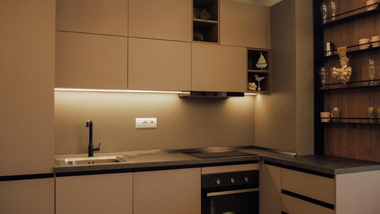 Newly Renovated Apartment تيرانا المظهر الخارجي الصورة